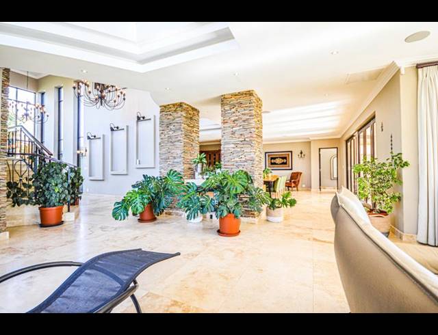 4 BEDROOM HOUSE FOR SALE IN COPPERLEAF ESTATE